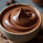 Glaçage au chocolat au lait : la recette simple pour une brillance éclatante
